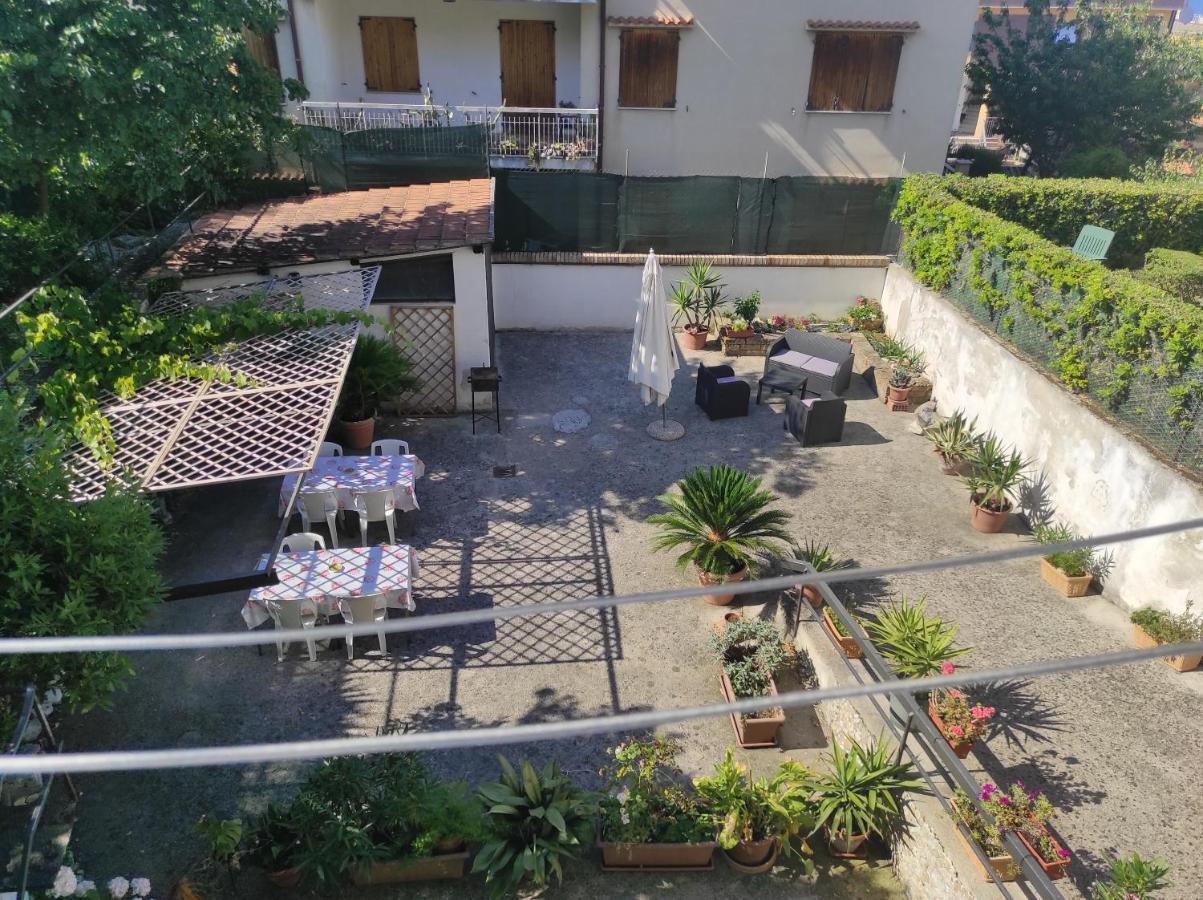 B&B Residenza Leonardo Falconara Marittima Luaran gambar