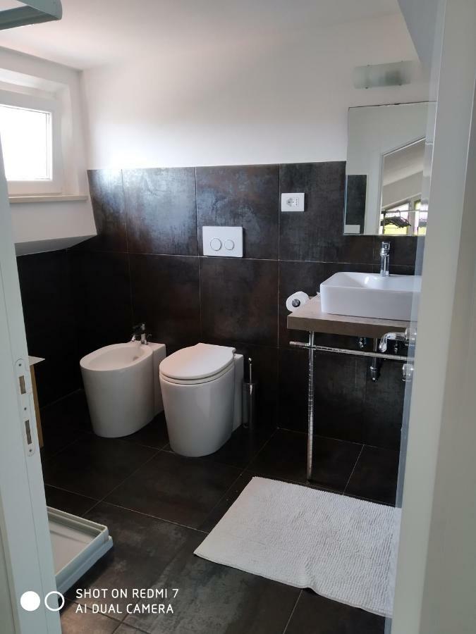 B&B Residenza Leonardo Falconara Marittima Luaran gambar