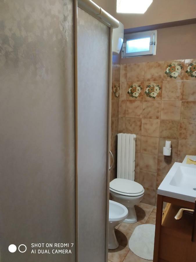 B&B Residenza Leonardo Falconara Marittima Luaran gambar