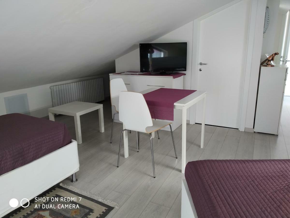 B&B Residenza Leonardo Falconara Marittima Luaran gambar